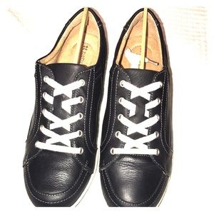 NWT 7 1/2 W Blk Leather Lace-Up Naturalizer Shoes